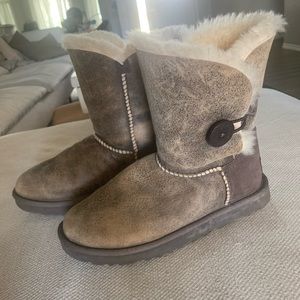 UGG Bailey button boots rare